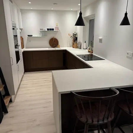 Semesterbostad Spacious Family House With Large Patio In Valldal