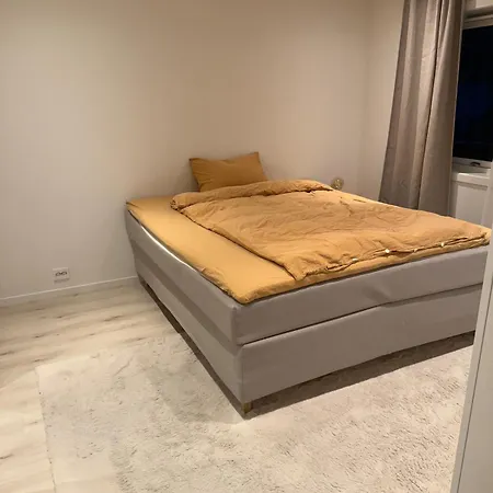 Spacious Family House With Large Patio In