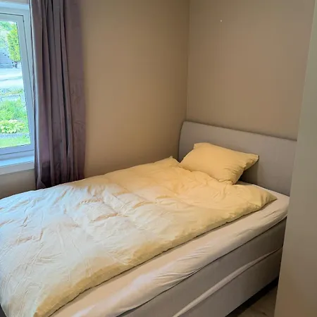 Spacious Family House With Large Patio In Semesterbostad *